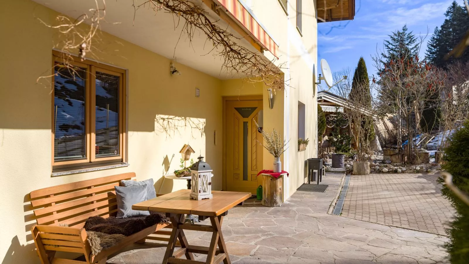 Bei Hanni-Terrace balcony