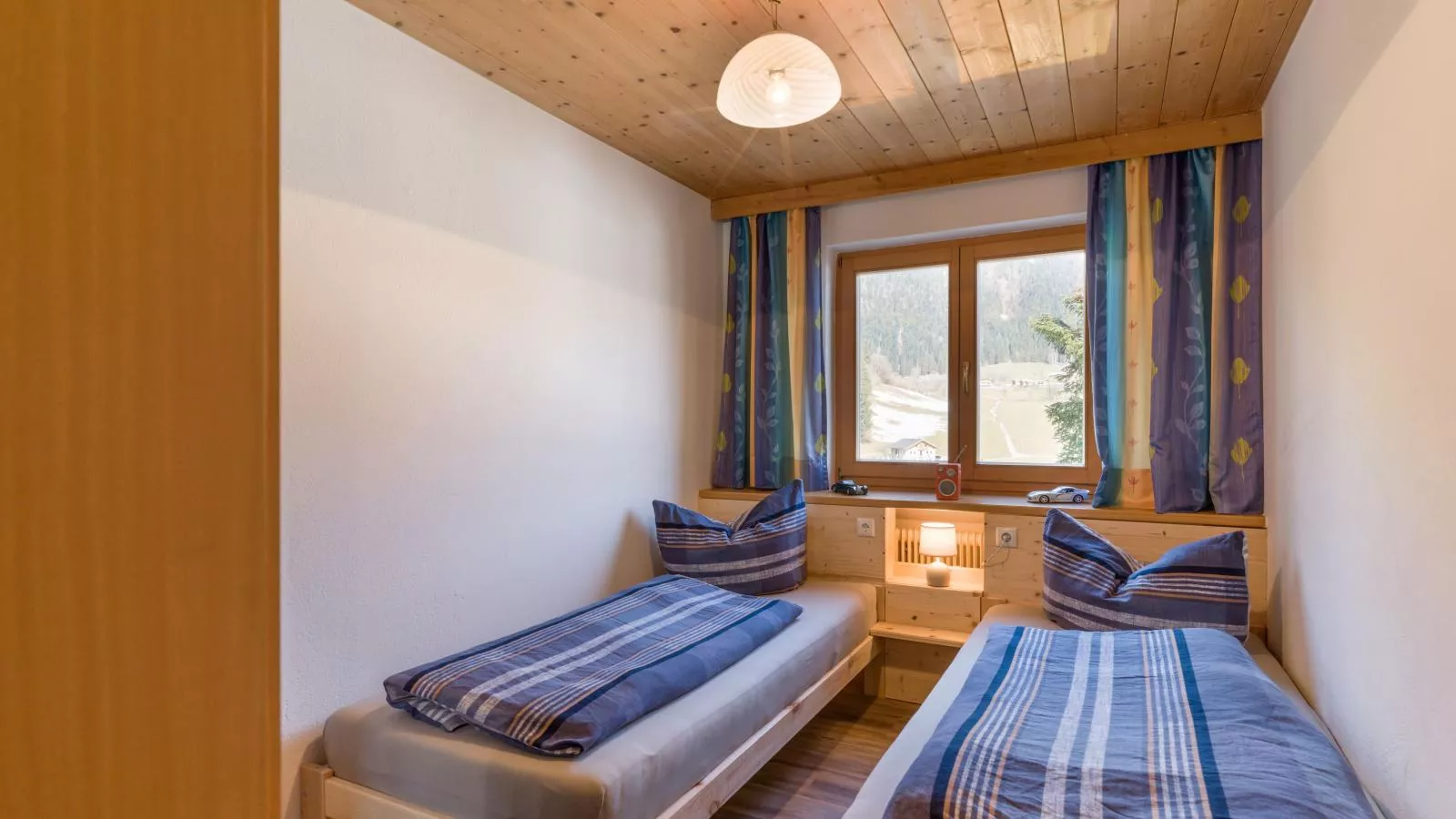 Bei Hanni-Bedroom