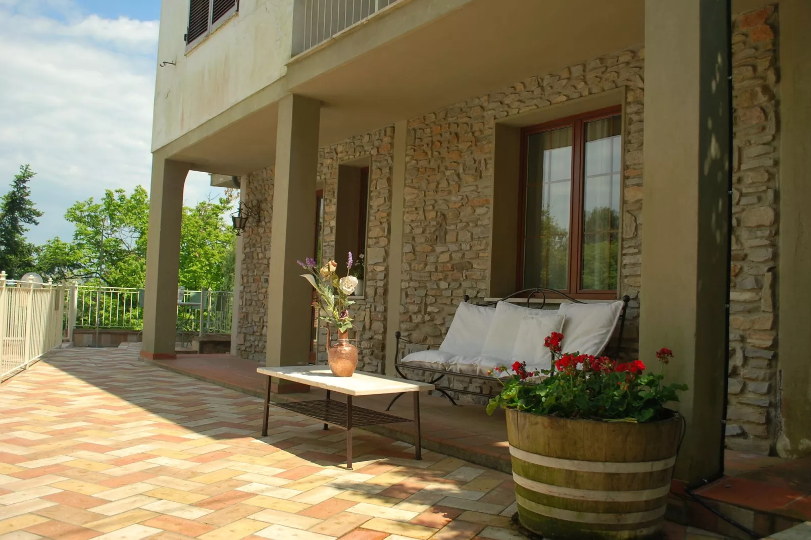 Sassetta Castagno-Terrace balcony