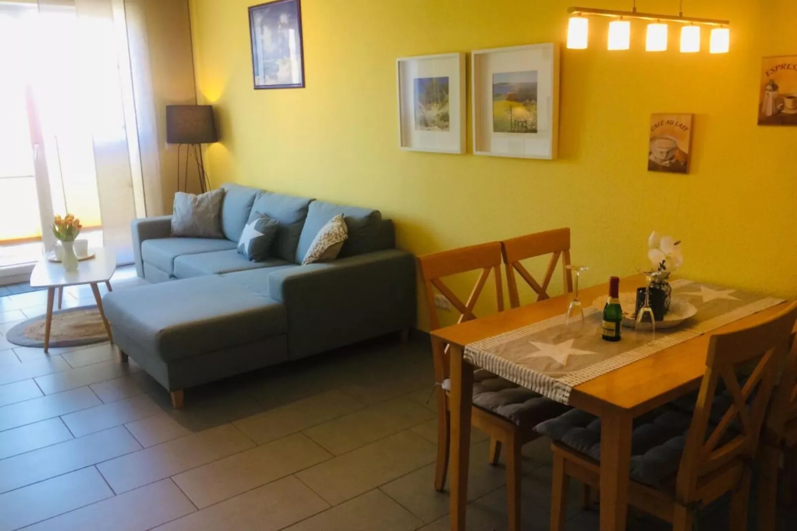 127364-Living room