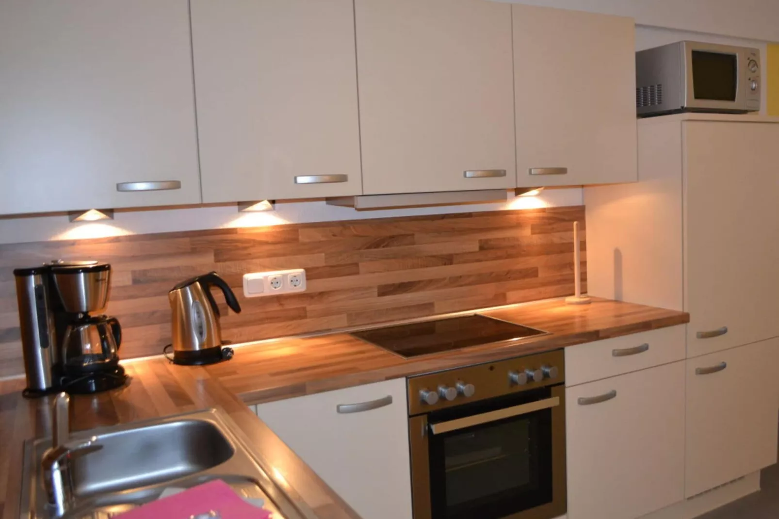 127364-Kitchen