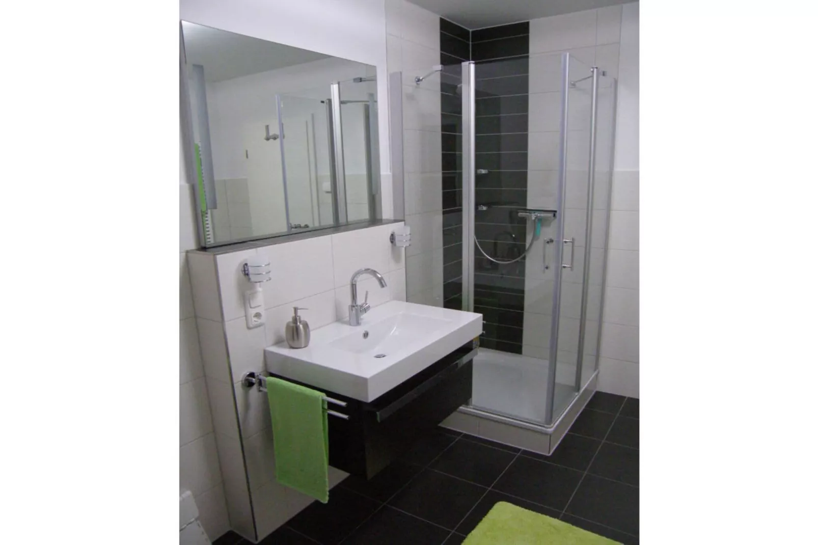 88769-Bathroom