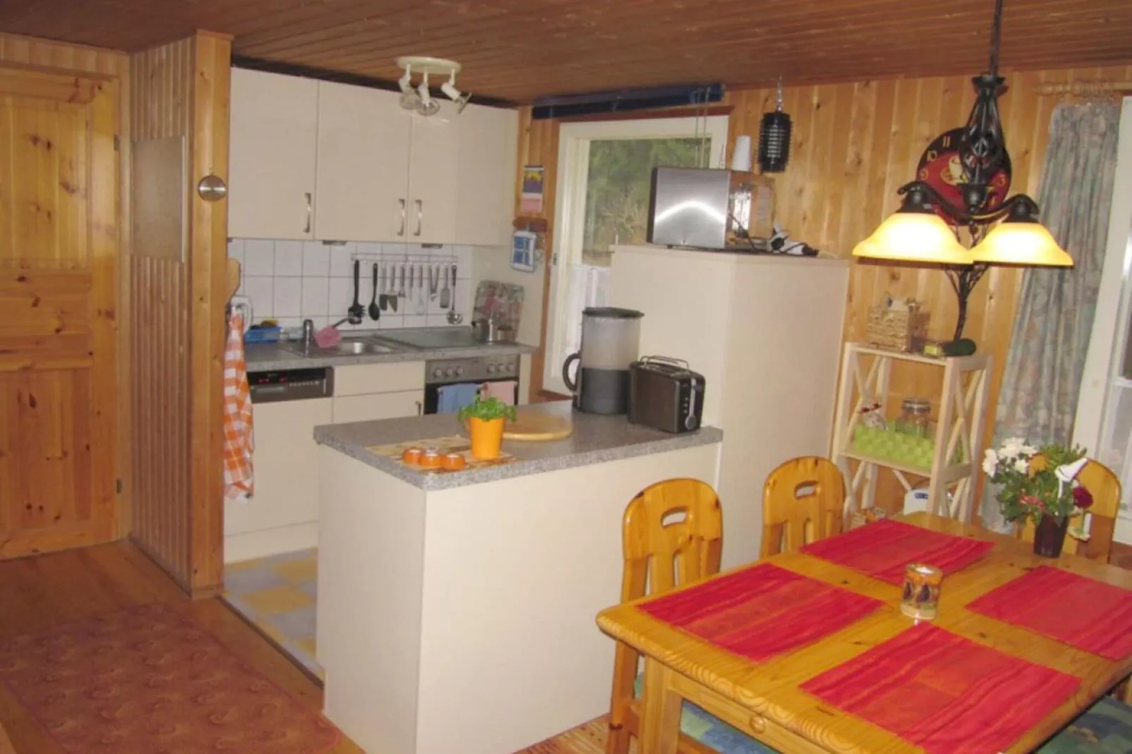 76711-Kitchen