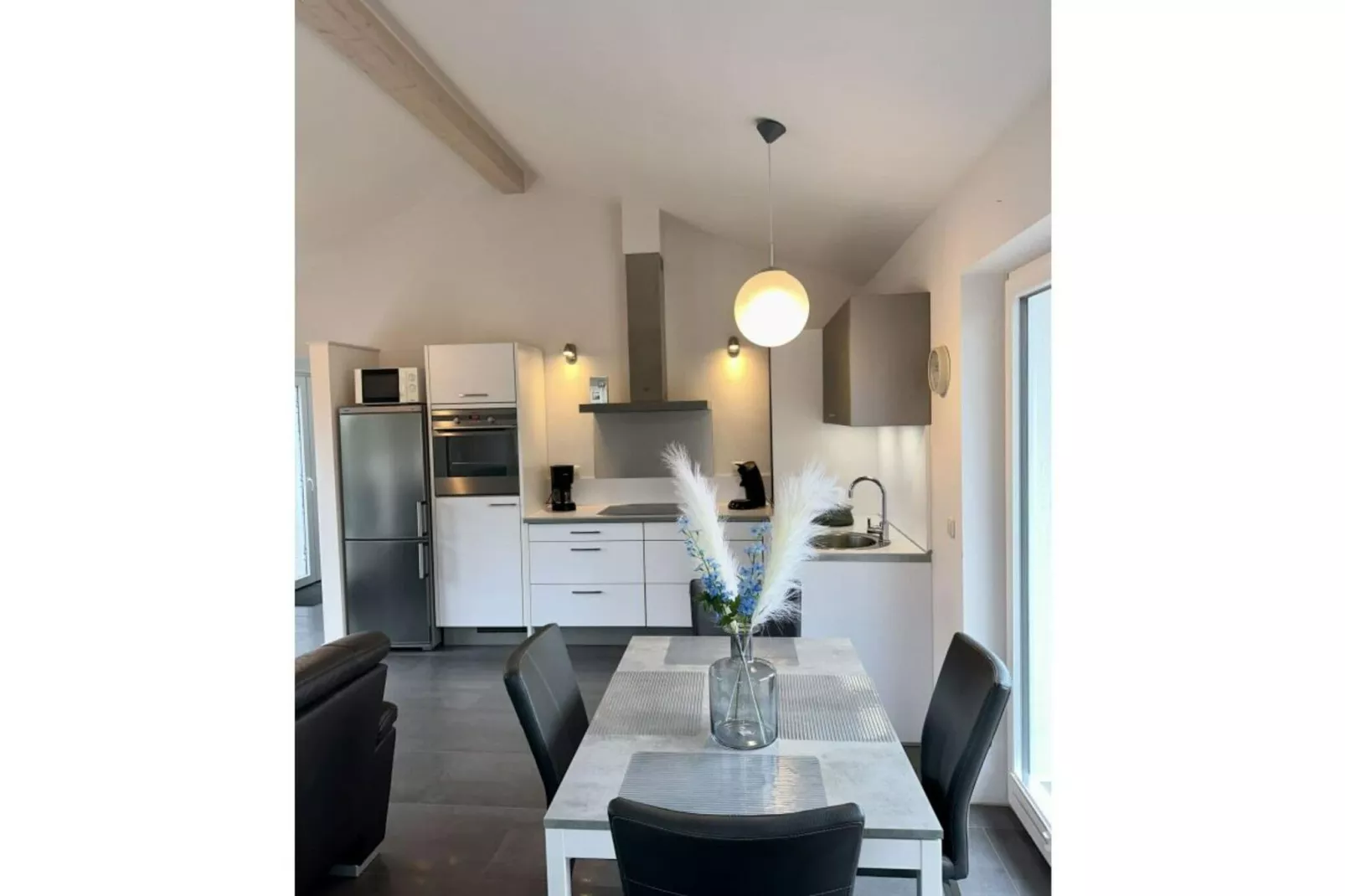 70885-Kitchen
