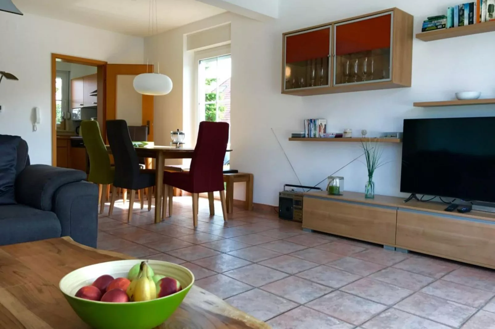 202348-Living room