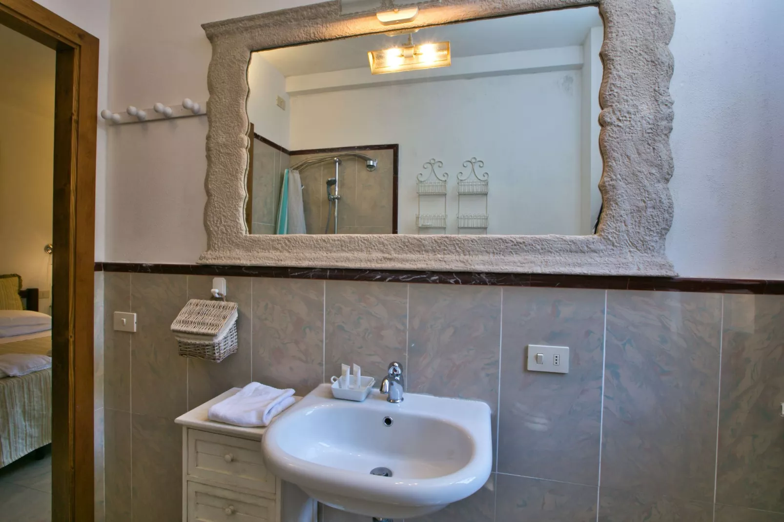 Quercia Erica-Bathroom
