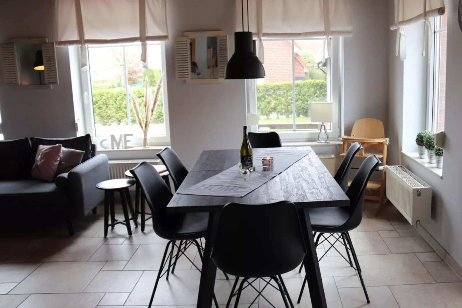 65126-Dining room