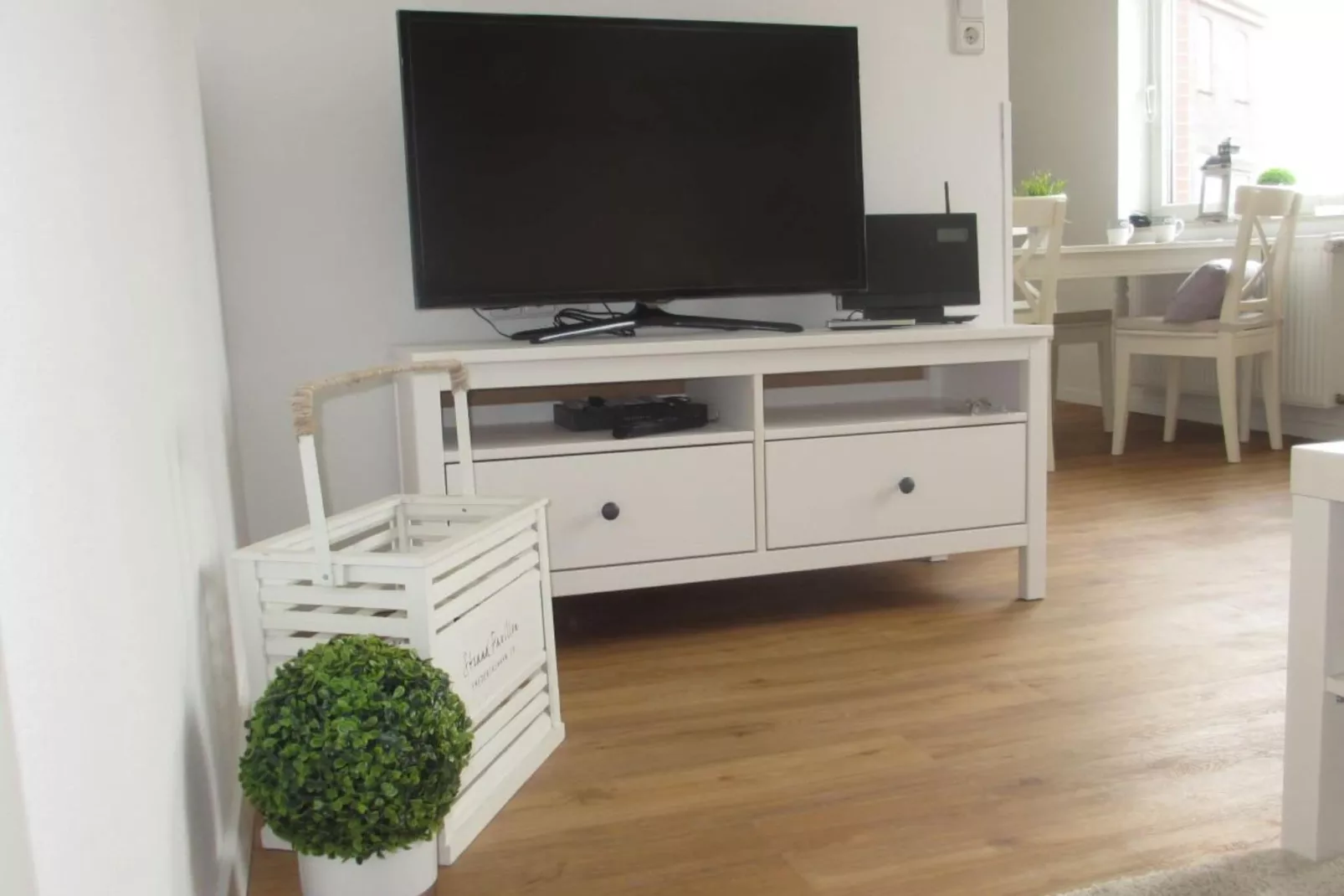 78175-Wohnzimmer