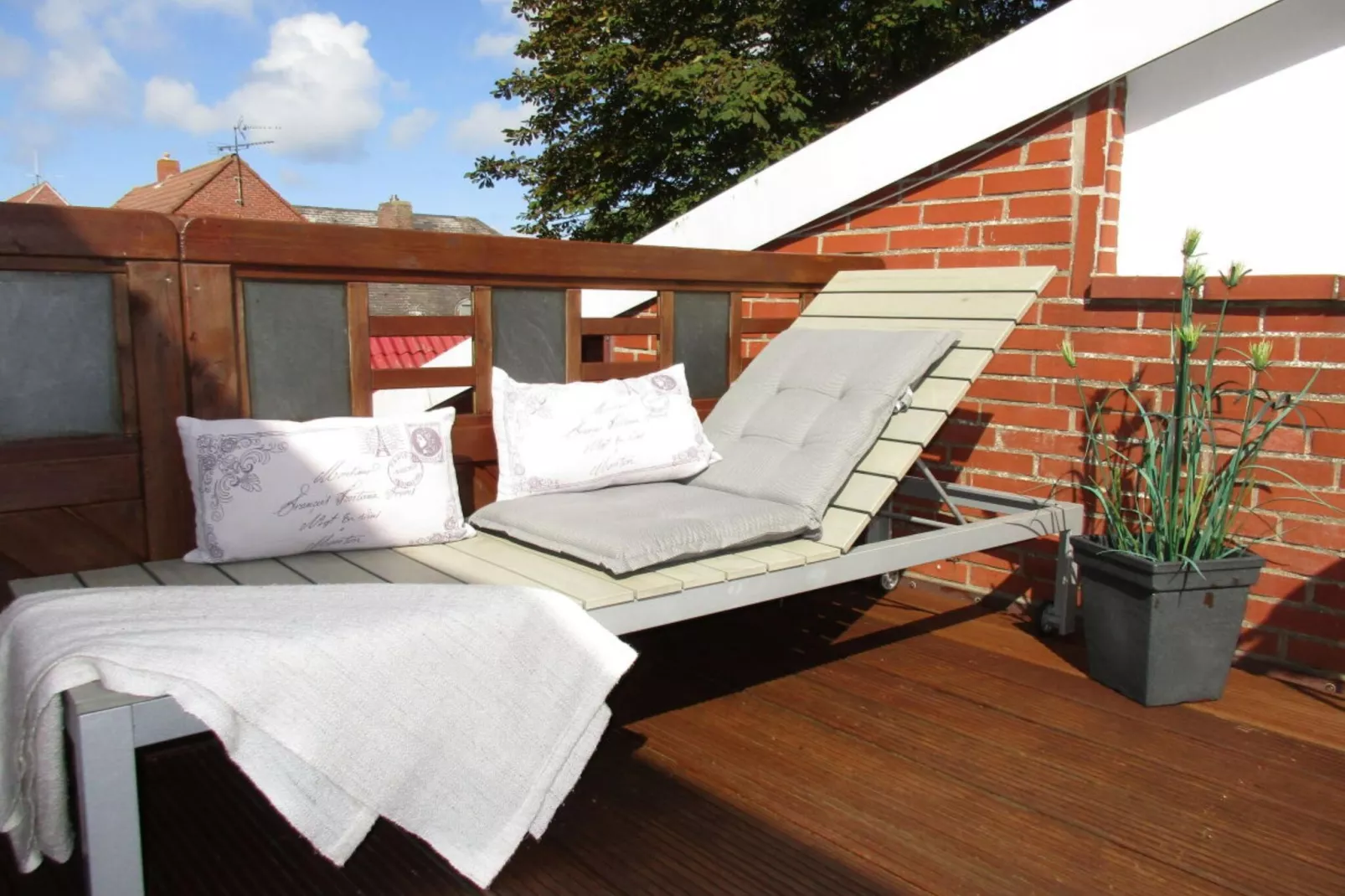 78175-Terrassenbalkon