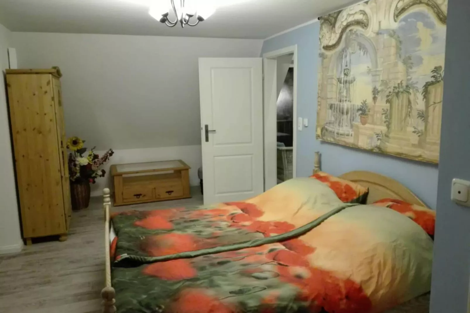 199206-Bedroom