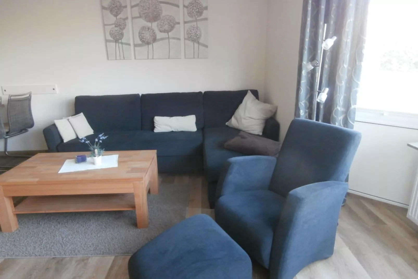 101719-Living room