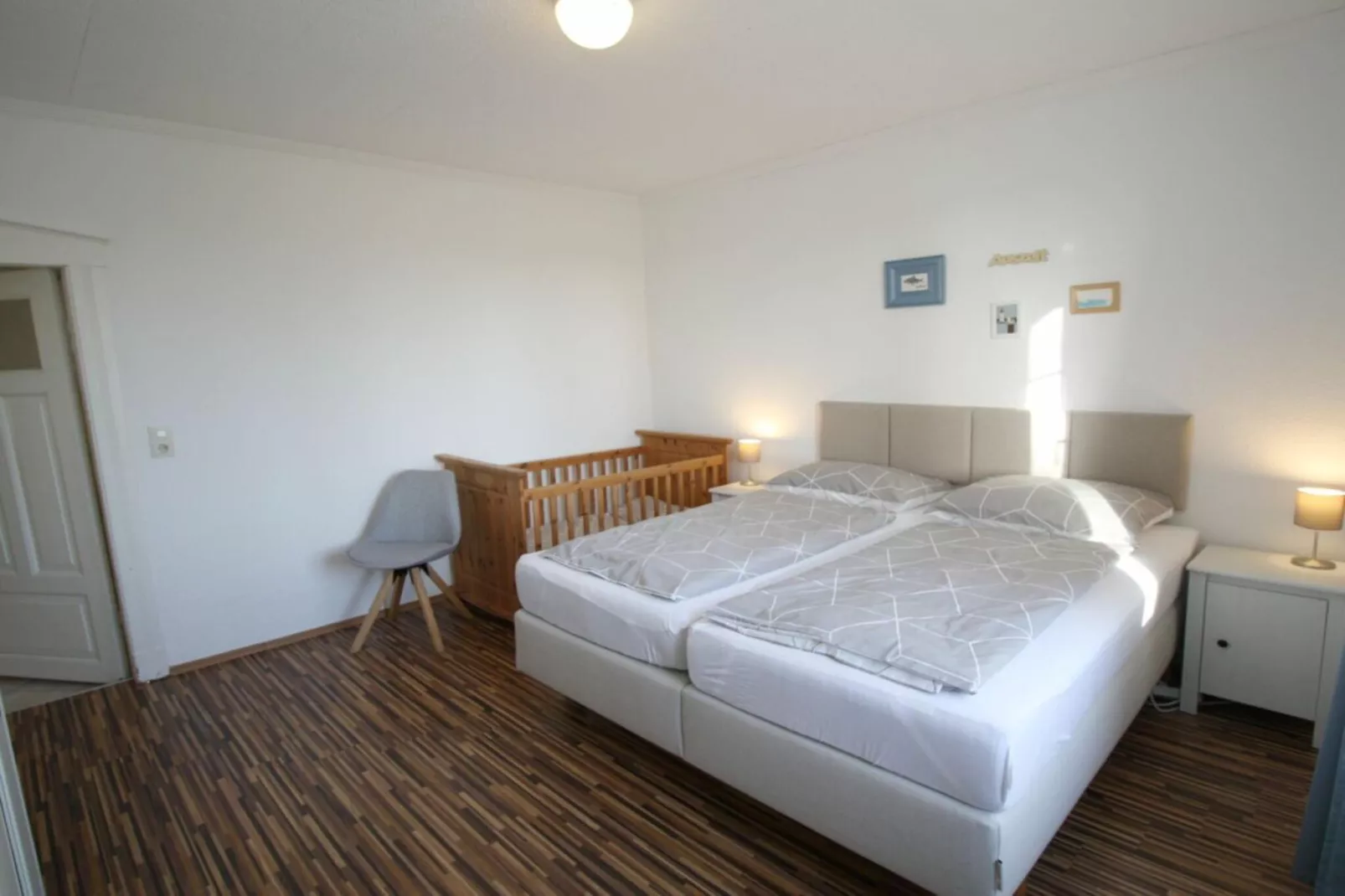 85377-Bedroom