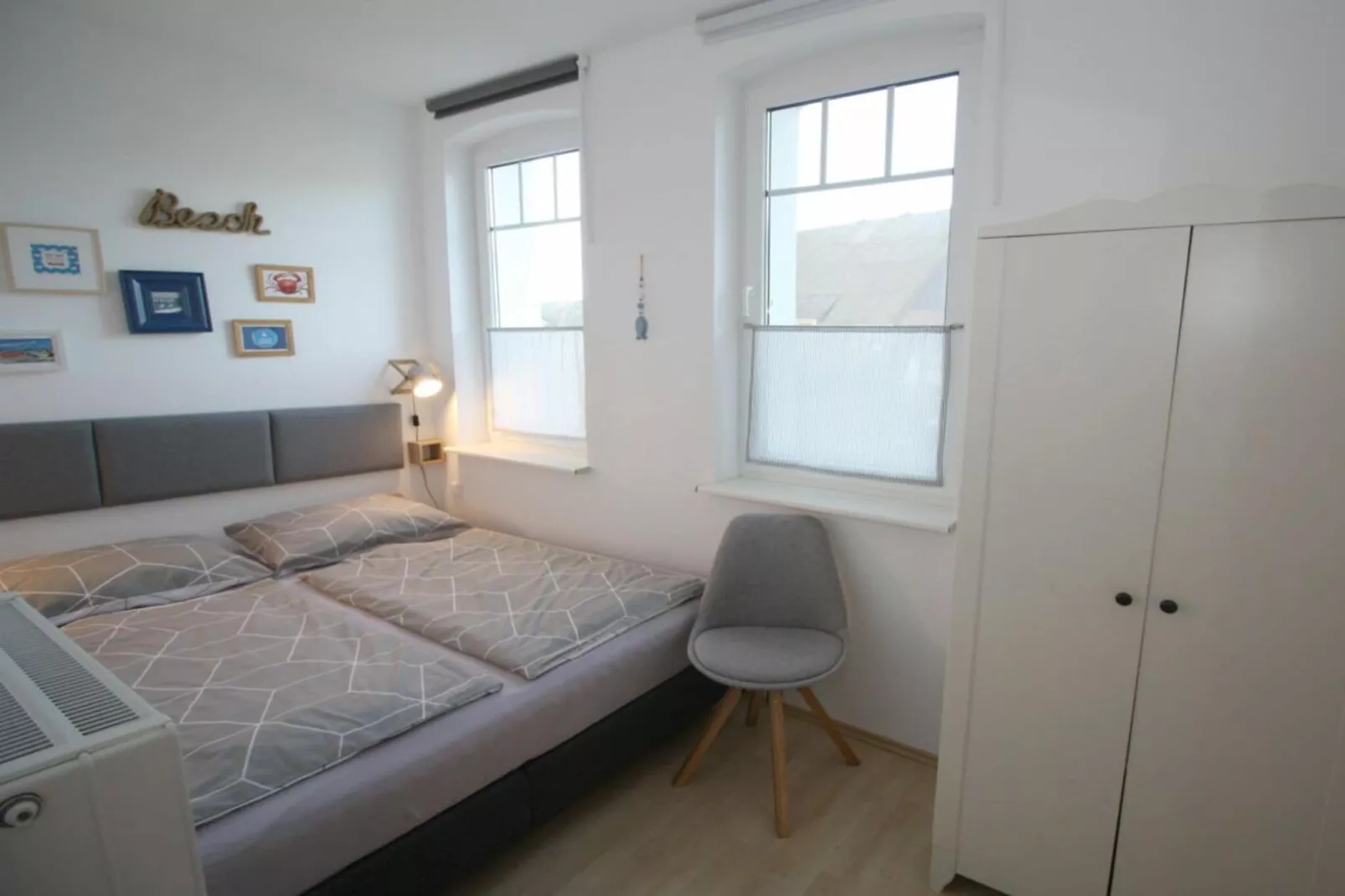 85377-Bedroom