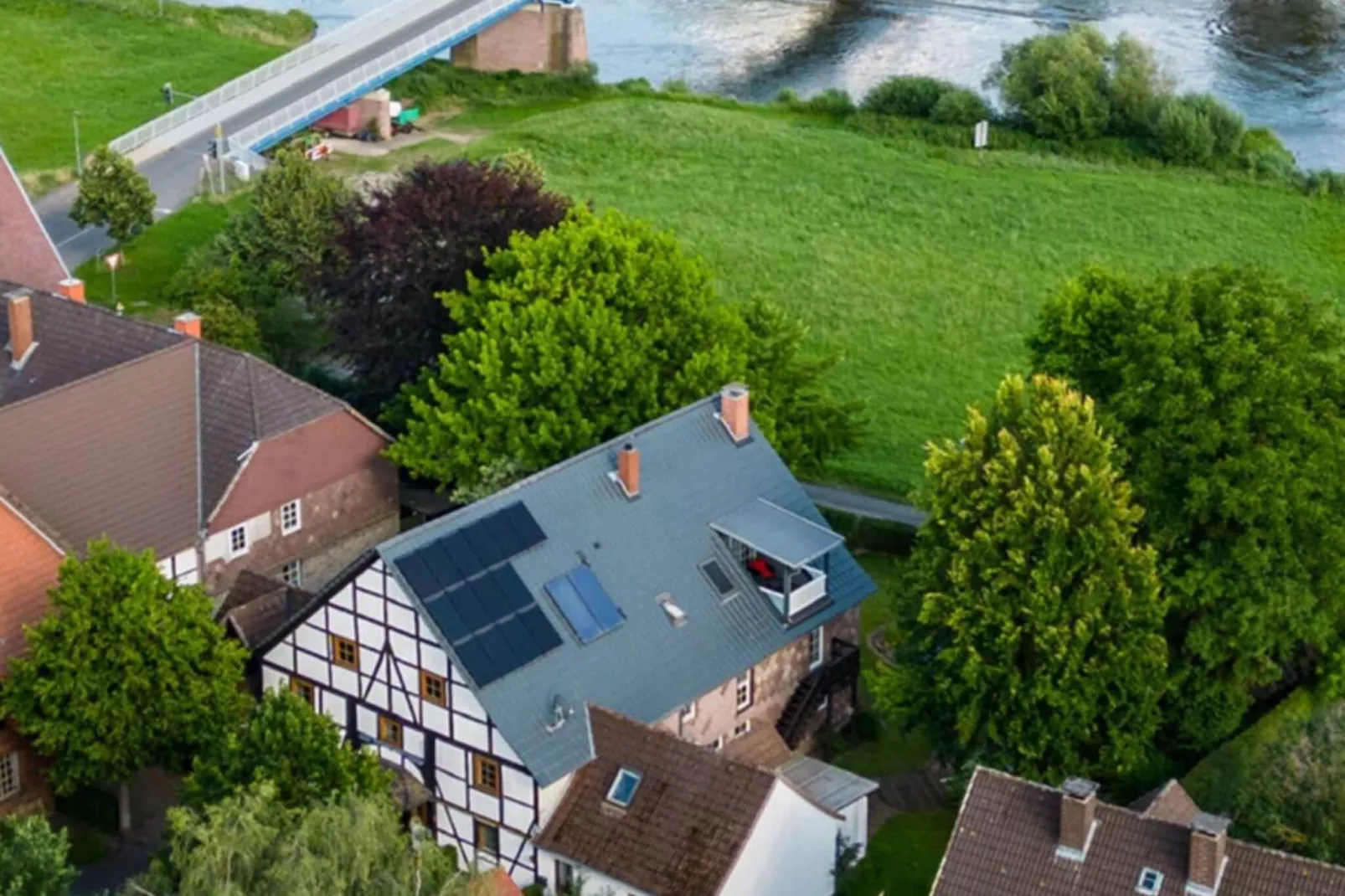 139767-Terrassenbalkon