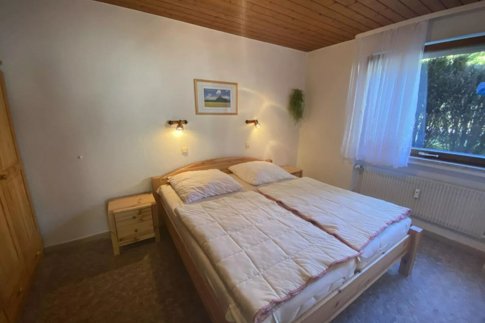 68020-Bedroom