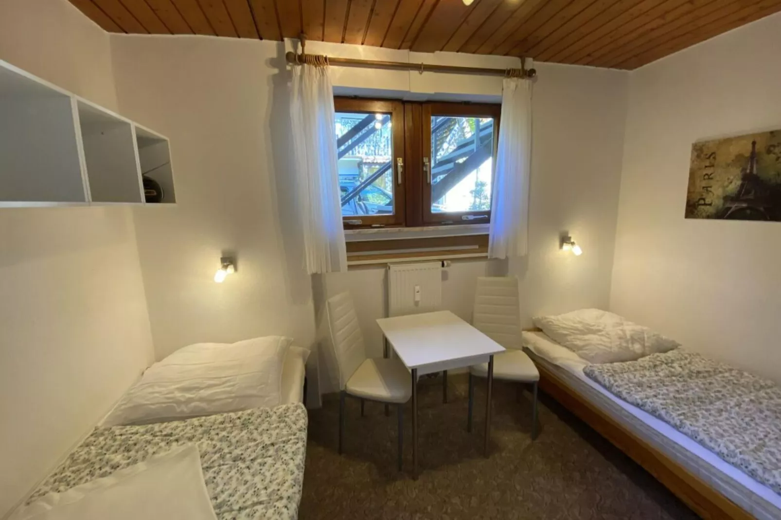 68020-Bedroom