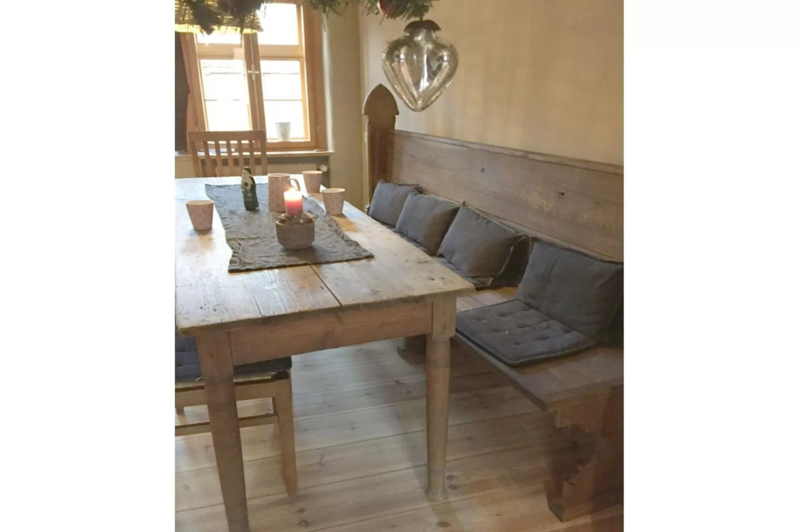 179124-Dining room