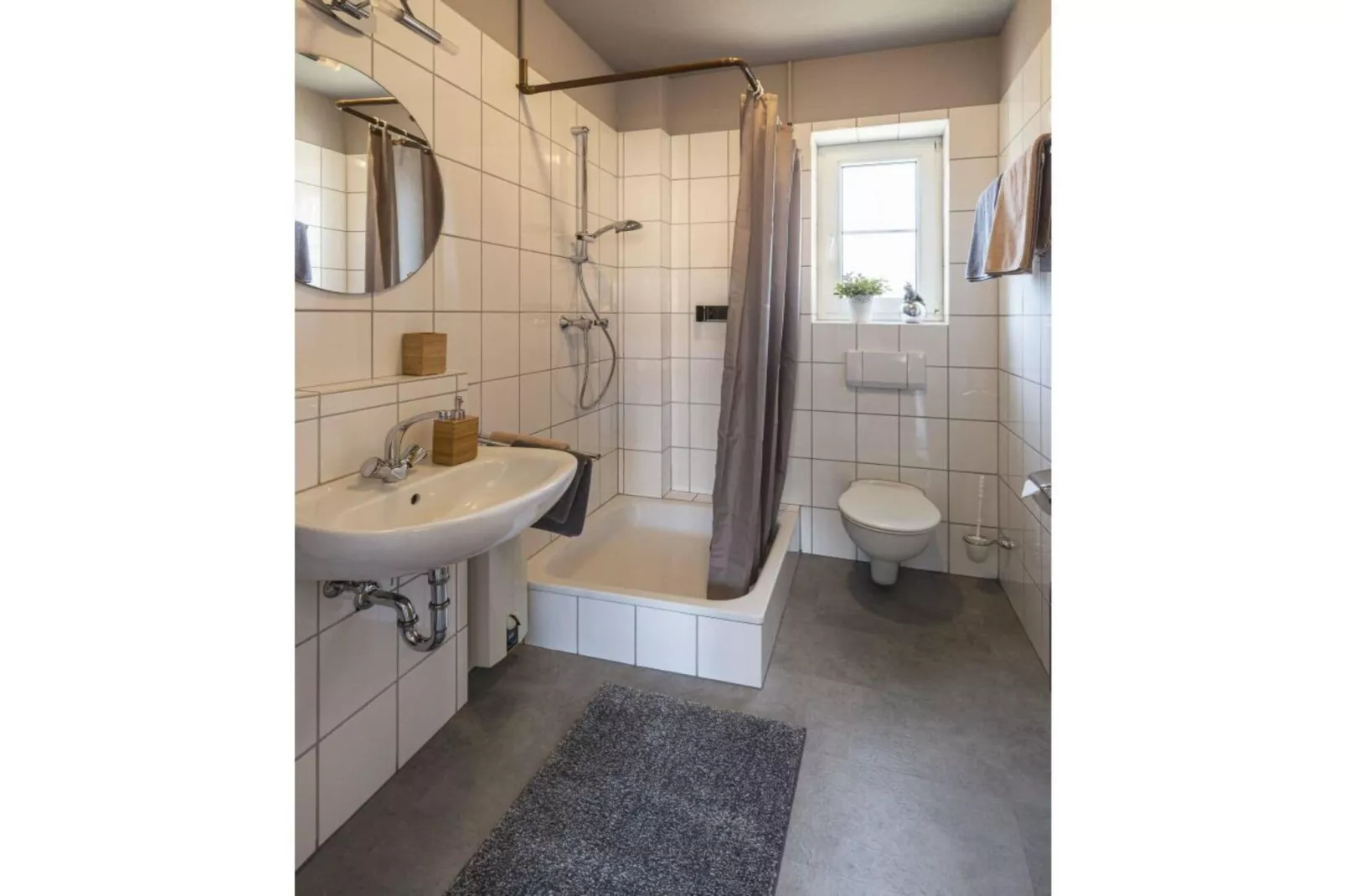 58956-Bathroom