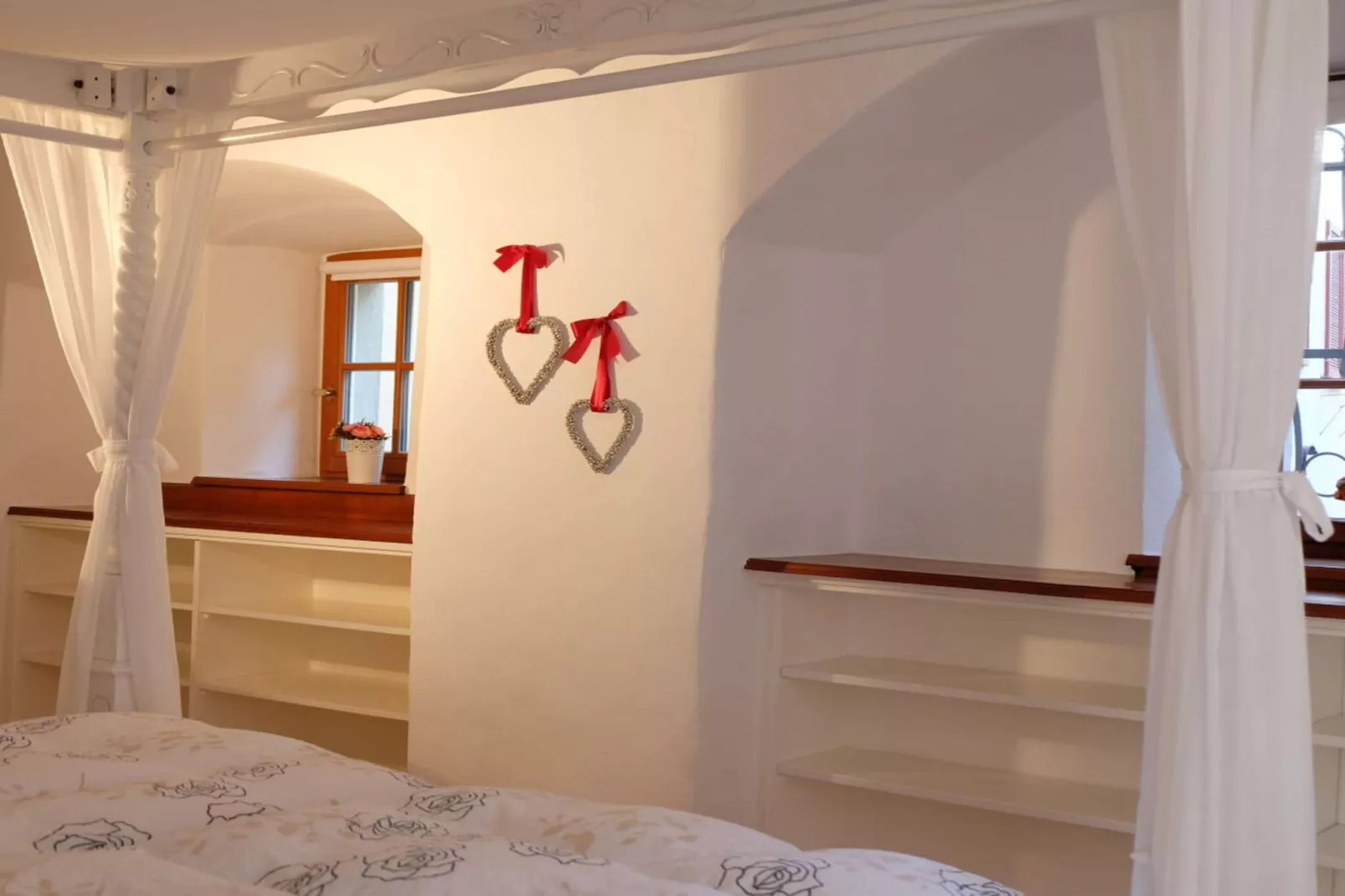 179376-Bedroom