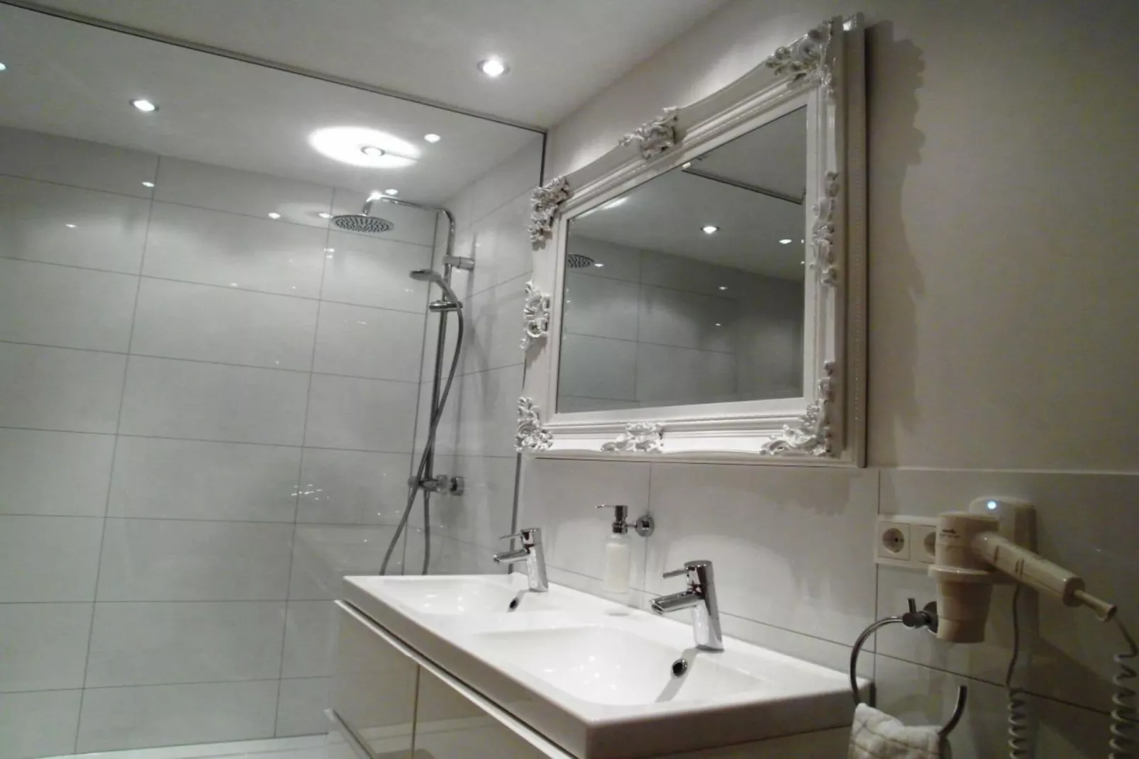 179376-Bathroom