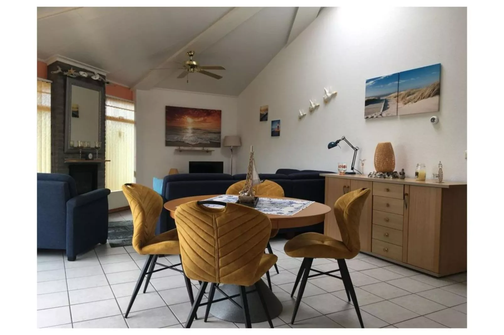 217392-Living room