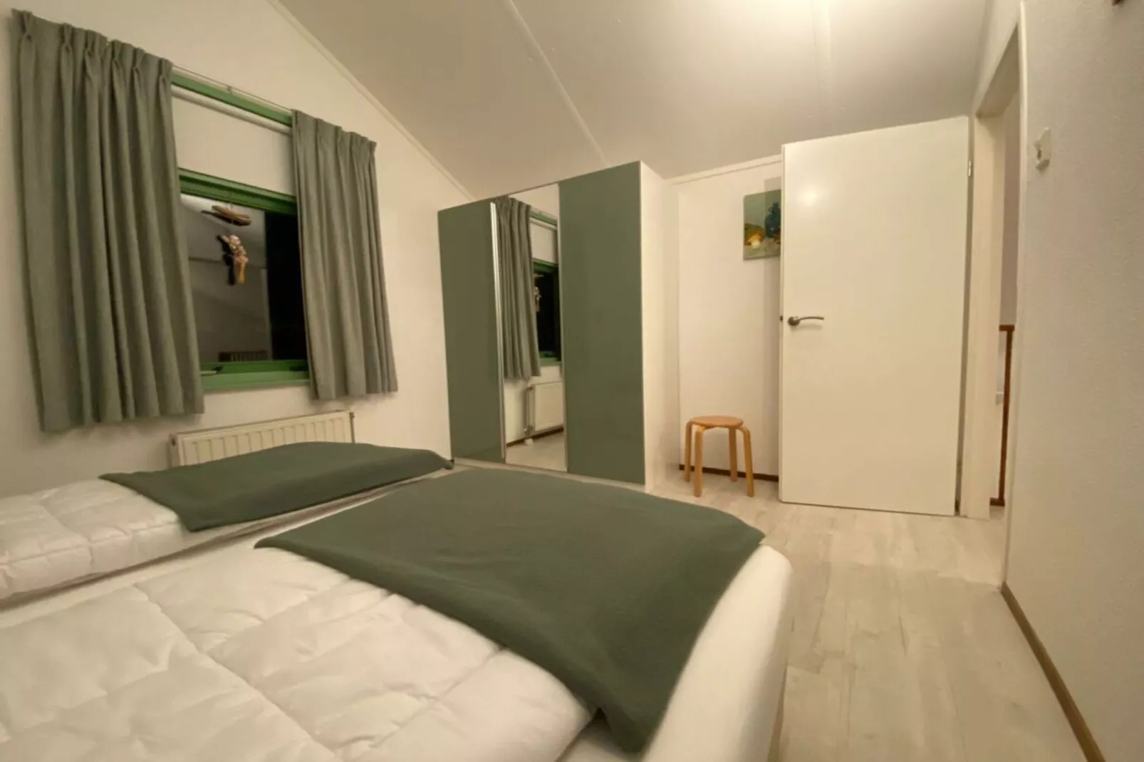 180530-Bedroom