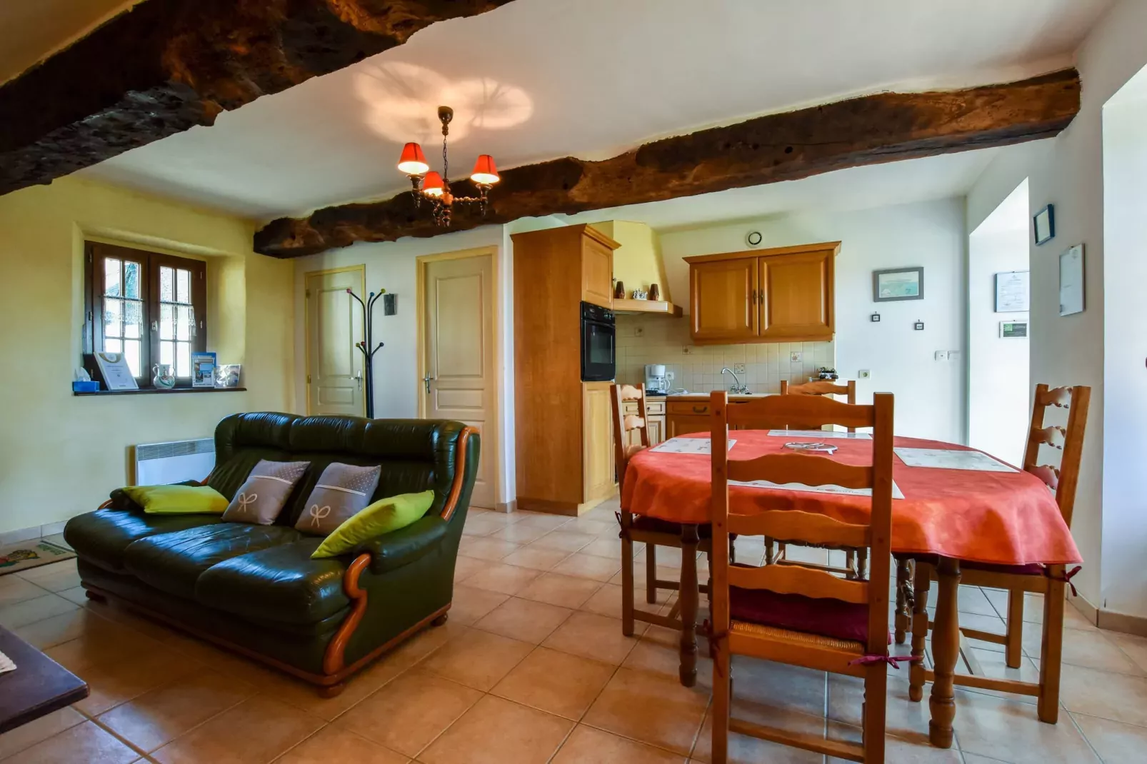 Maison à 1/2h du Mont Saint Michel-Esszimmer