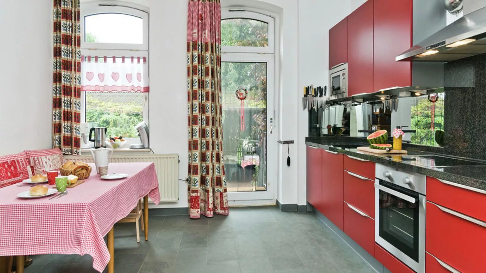 Oude Pastorie en Dorpsschool Netze-Waldeck-Kitchen