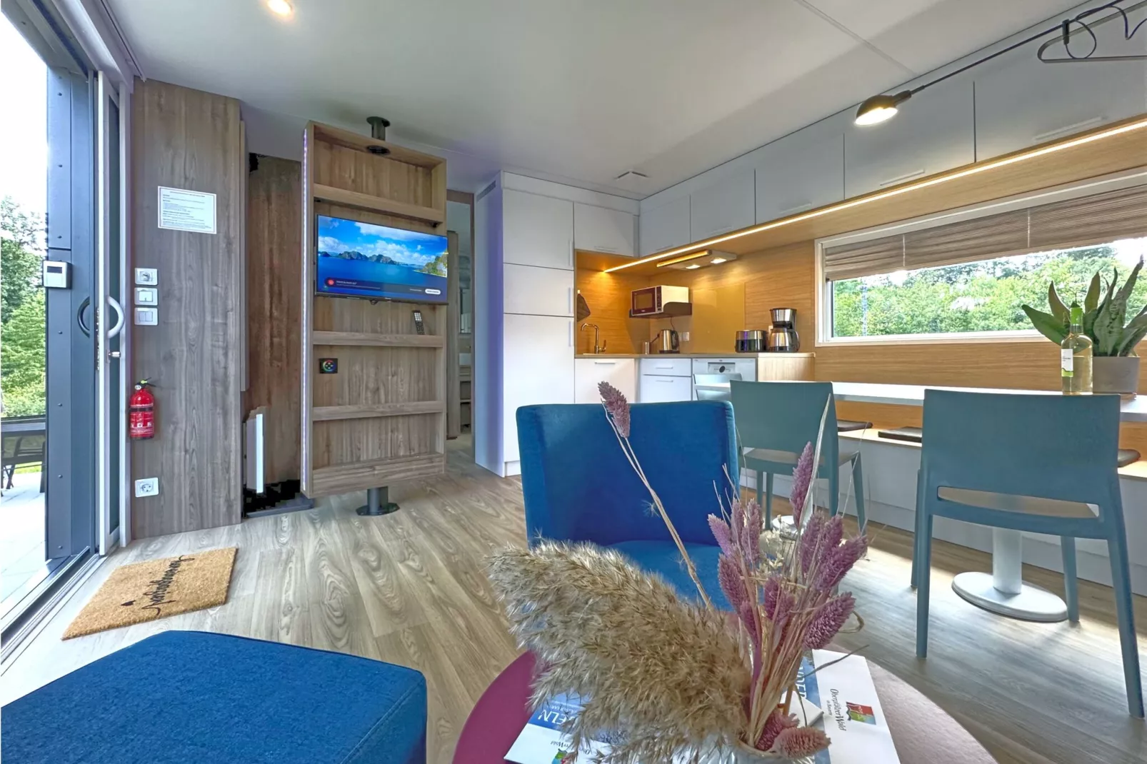 FERIENDORF SEEBLICK - Tiny Chalet am Eixendorfer See-Living room