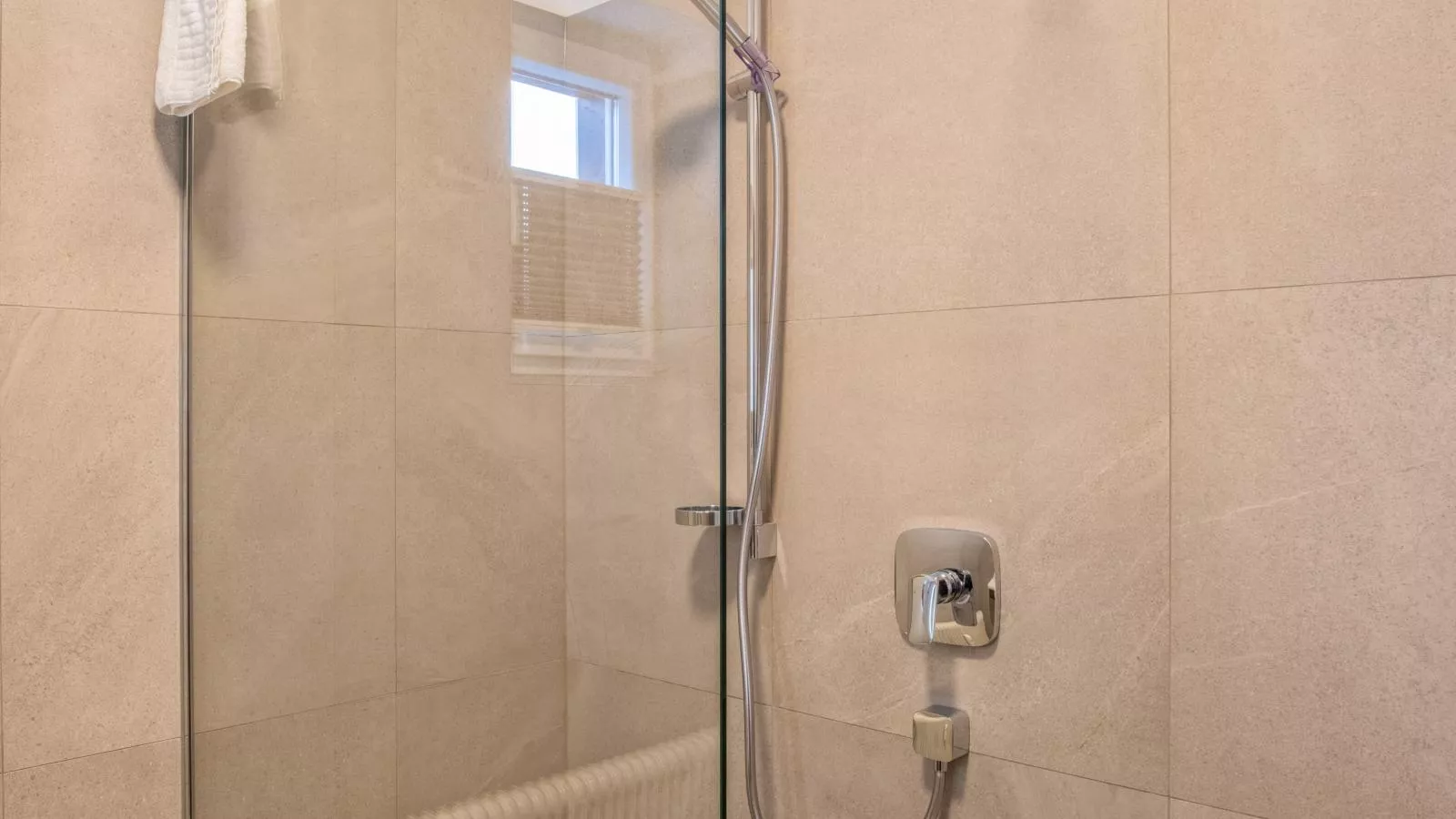 Tirola Platzl-Bathroom
