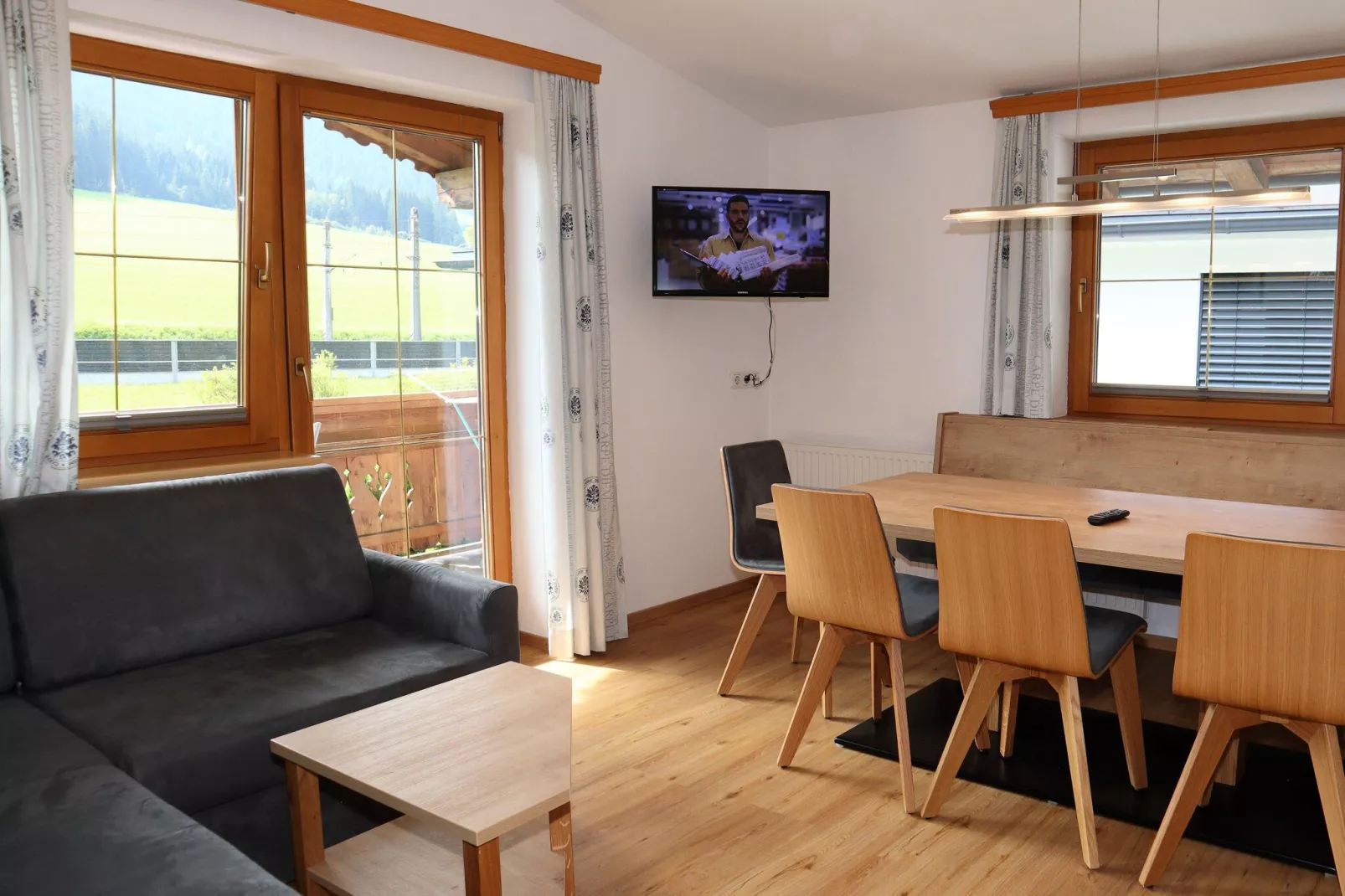 Haus Gamper-Dining room