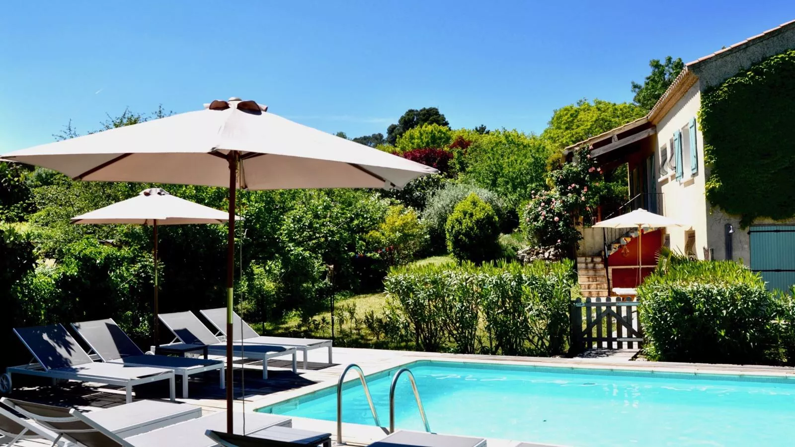 Le Paradis-Pool