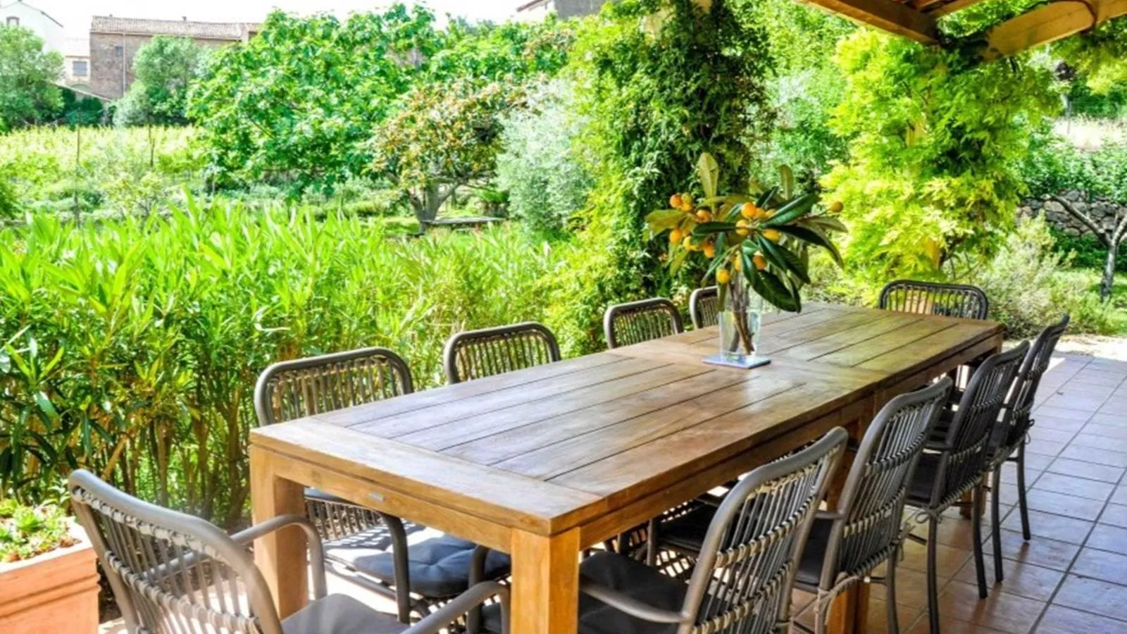 Le Paradis-Terrace balcony