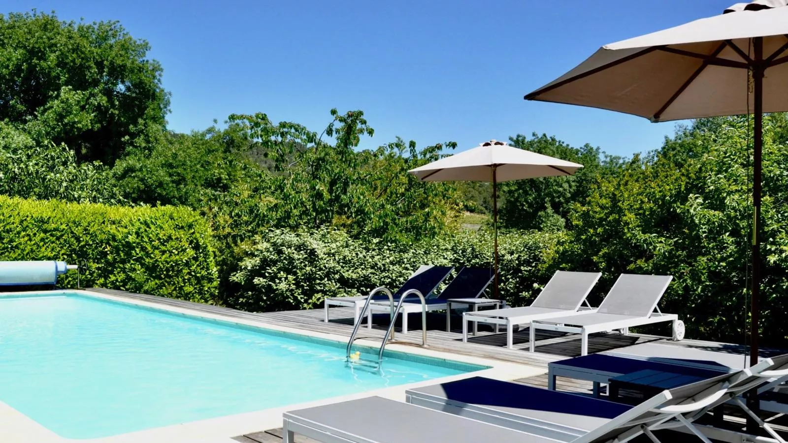 Le Paradis-Pool