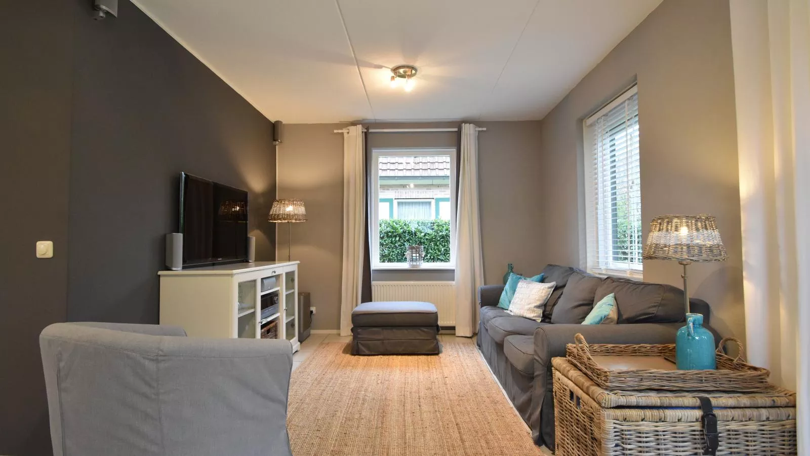 Sunnyvale-Living room