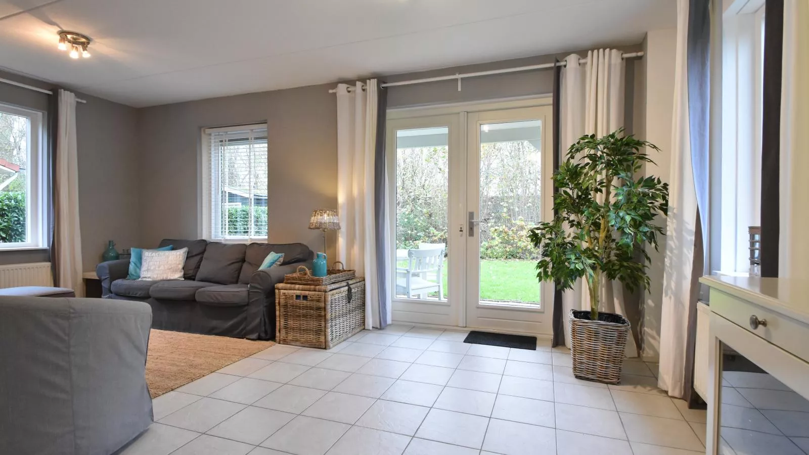 Sunnyvale-Living room