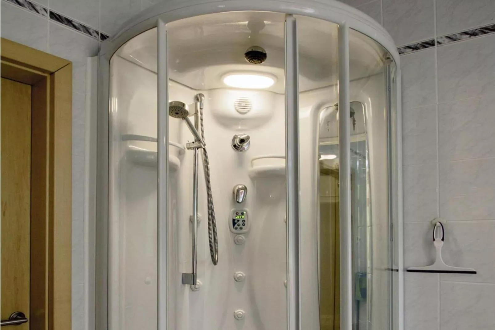 322890-Bathroom