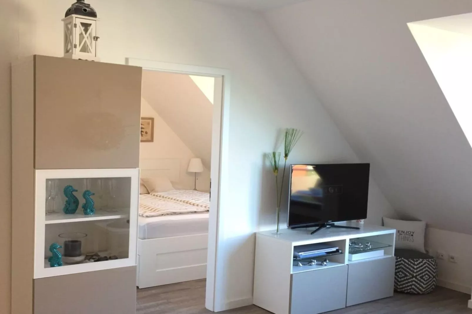 446606-Living room