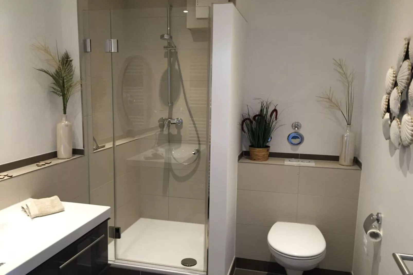 446606-Bathroom