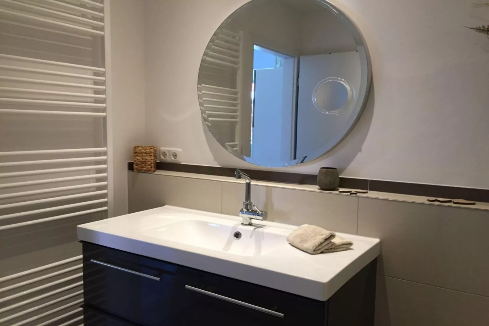 446606-Bathroom