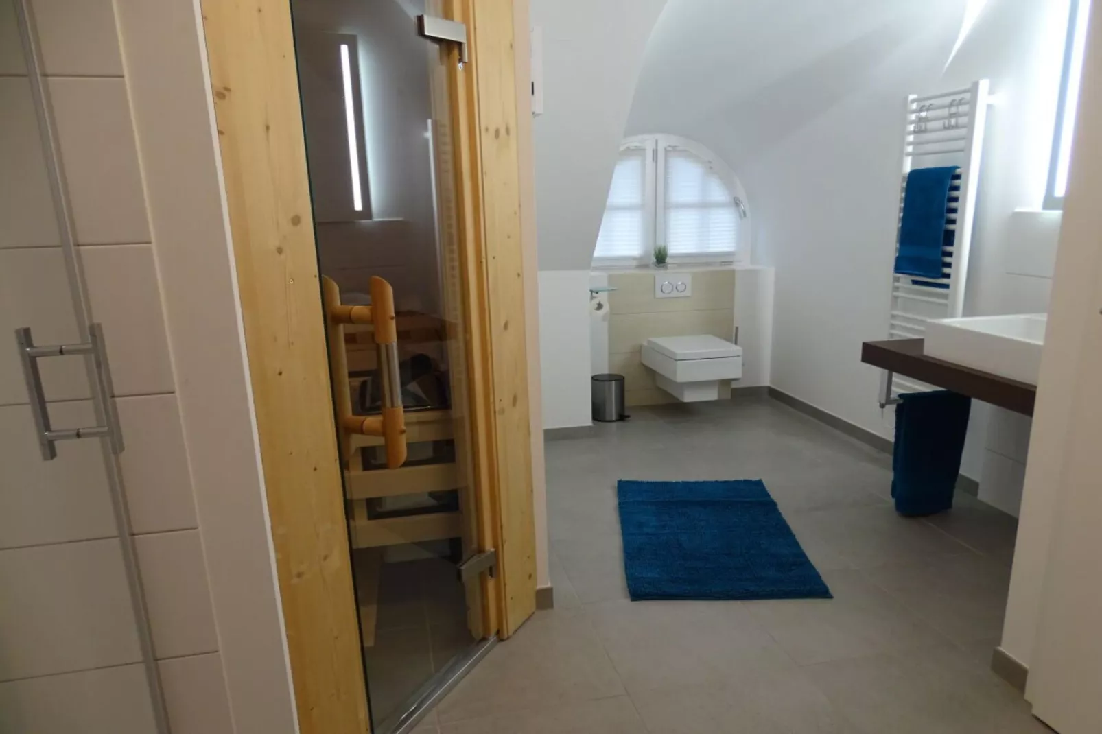292834-Bathroom