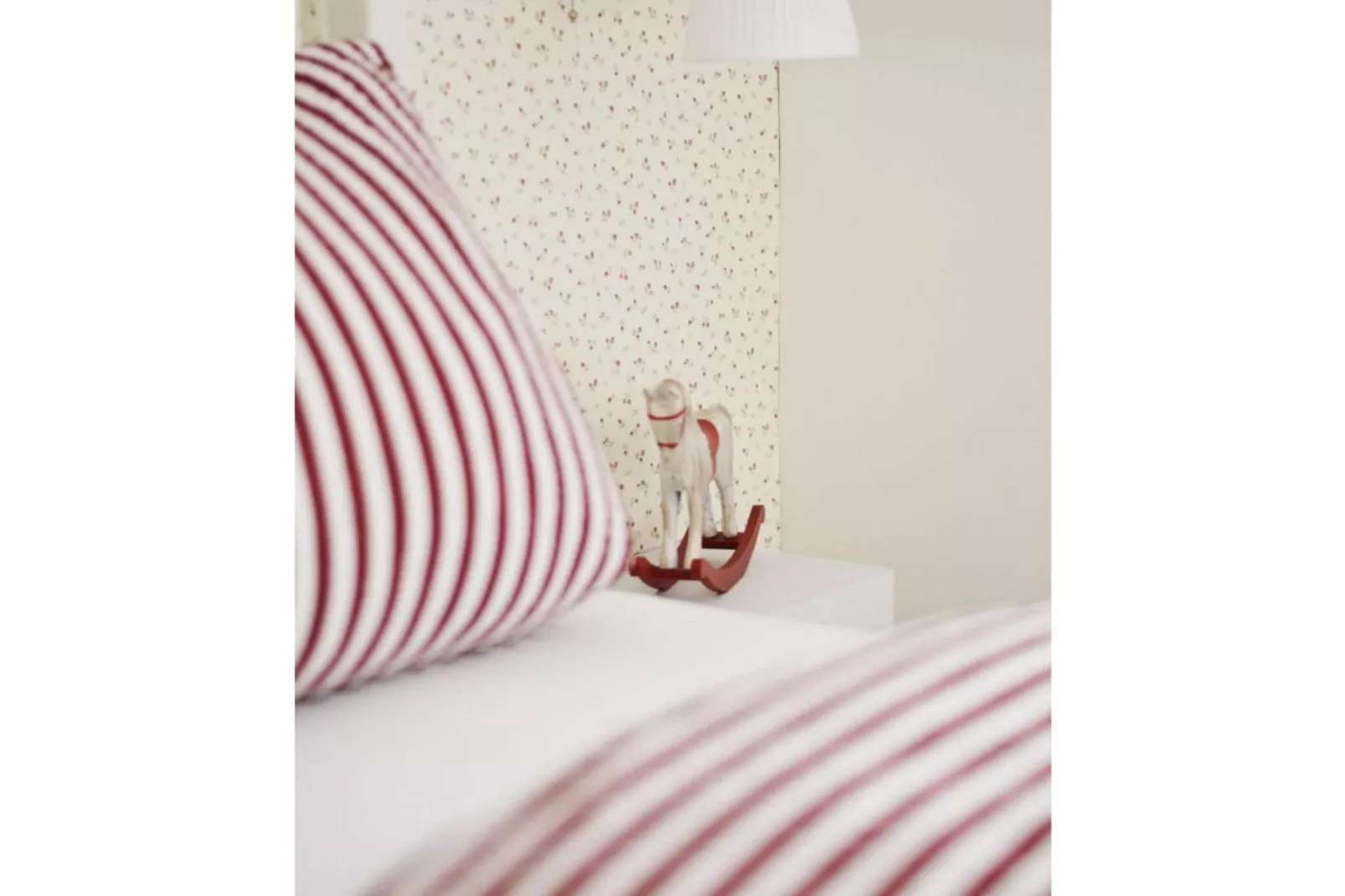 296937-Bedroom