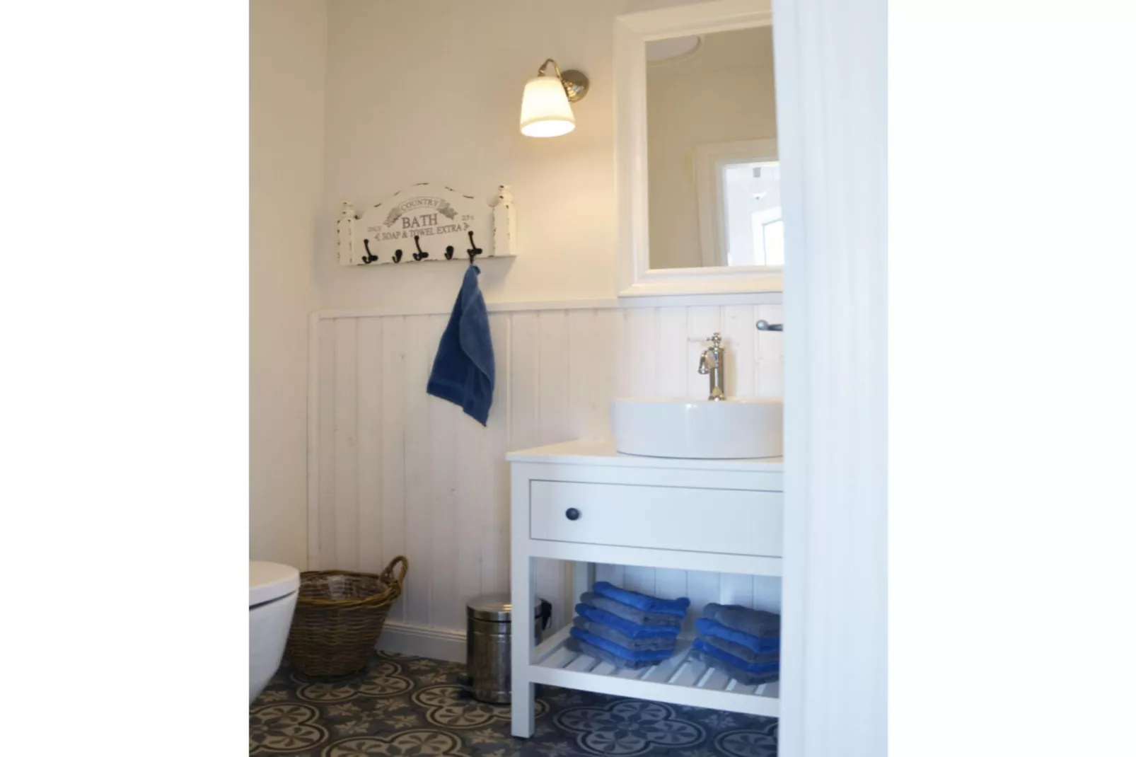 296937-Bathroom