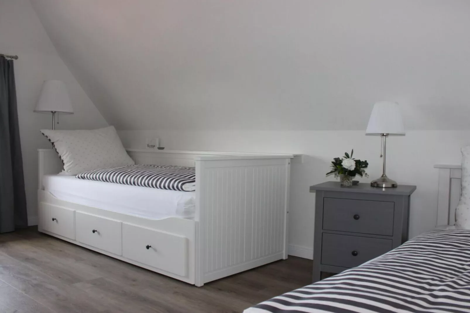 296935-Bedroom