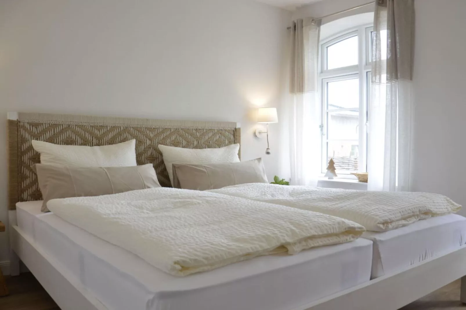 296939-Bedroom