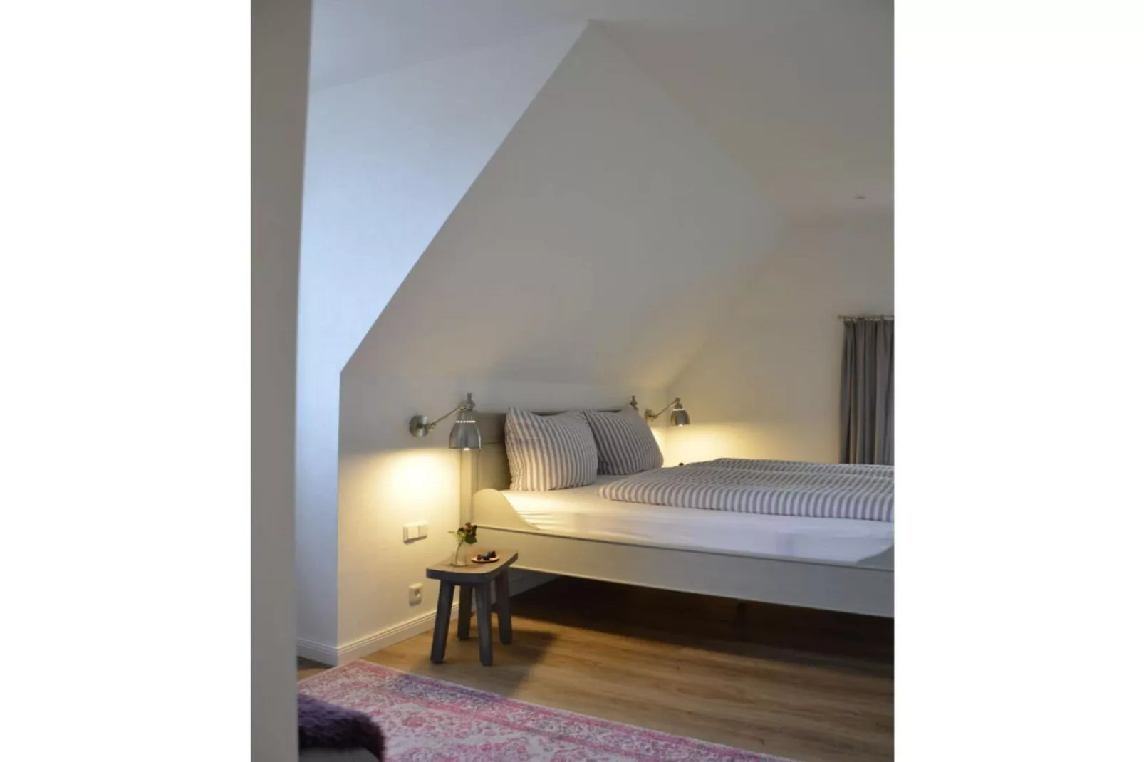 296939-Bedroom