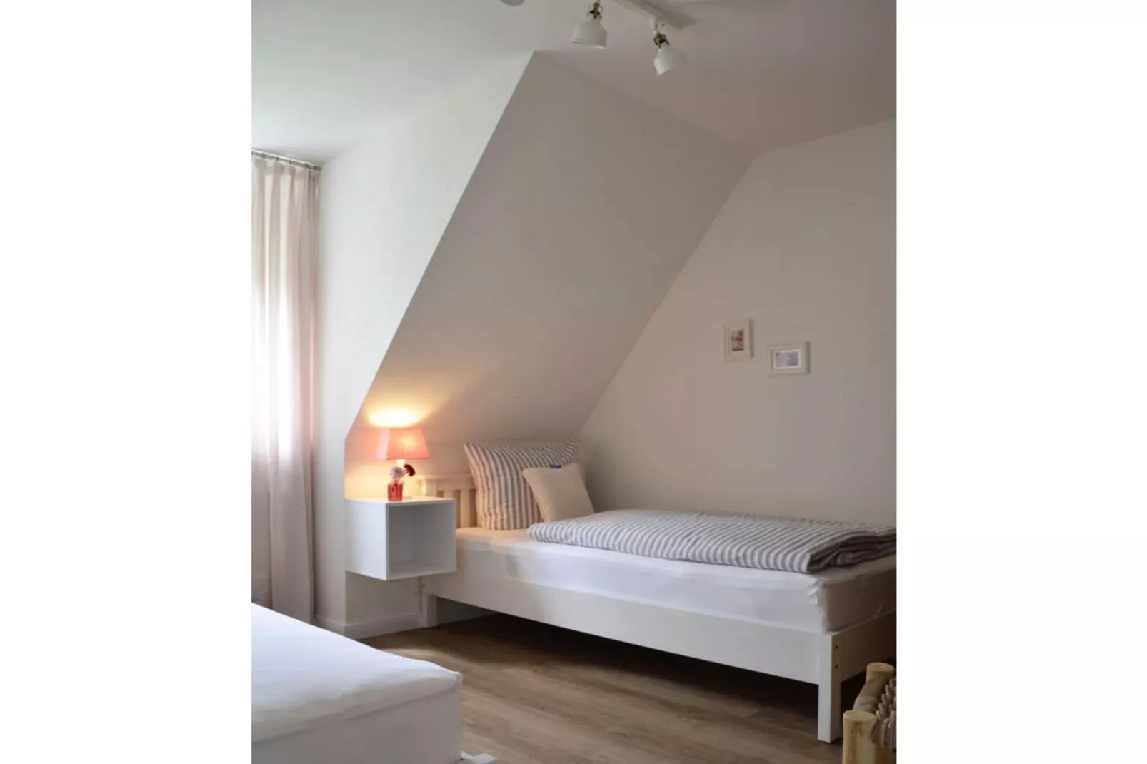 296939-Bedroom