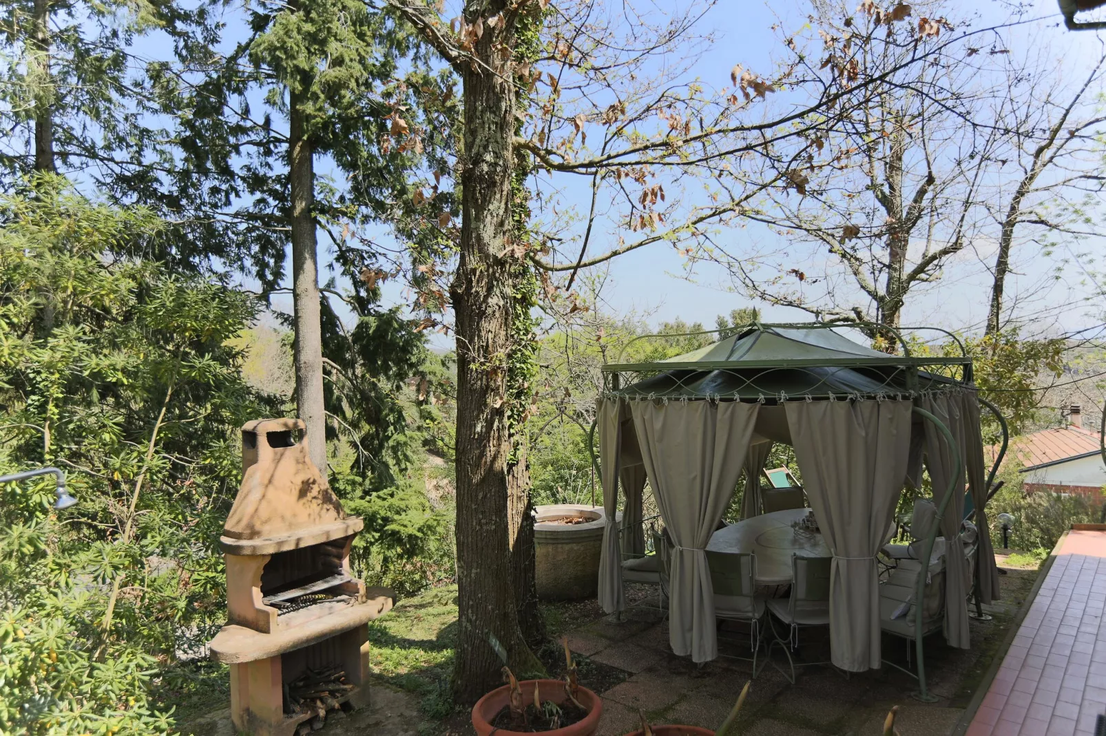 Quercia Gardenia-Gardens summer