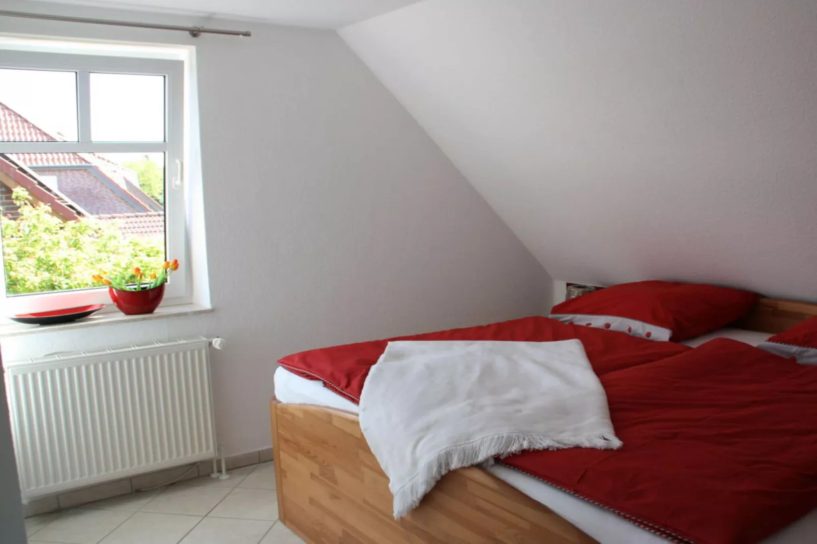 267119-Bedroom
