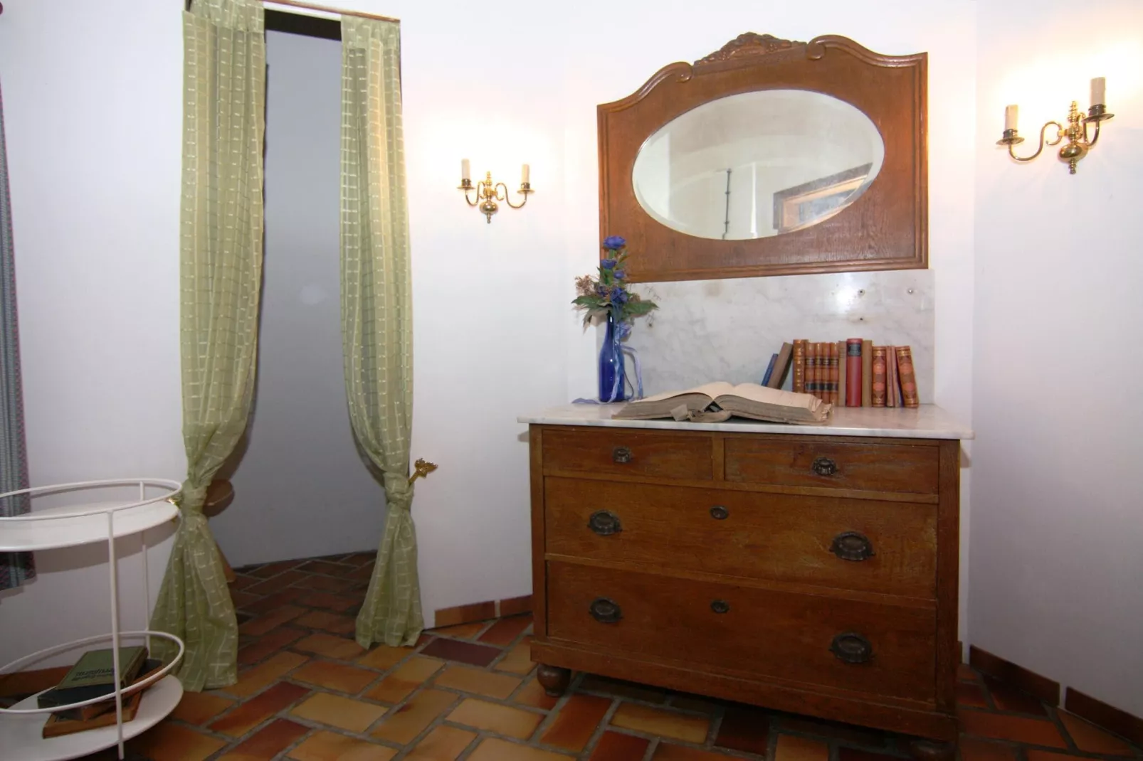 Vanessa-Bedroom